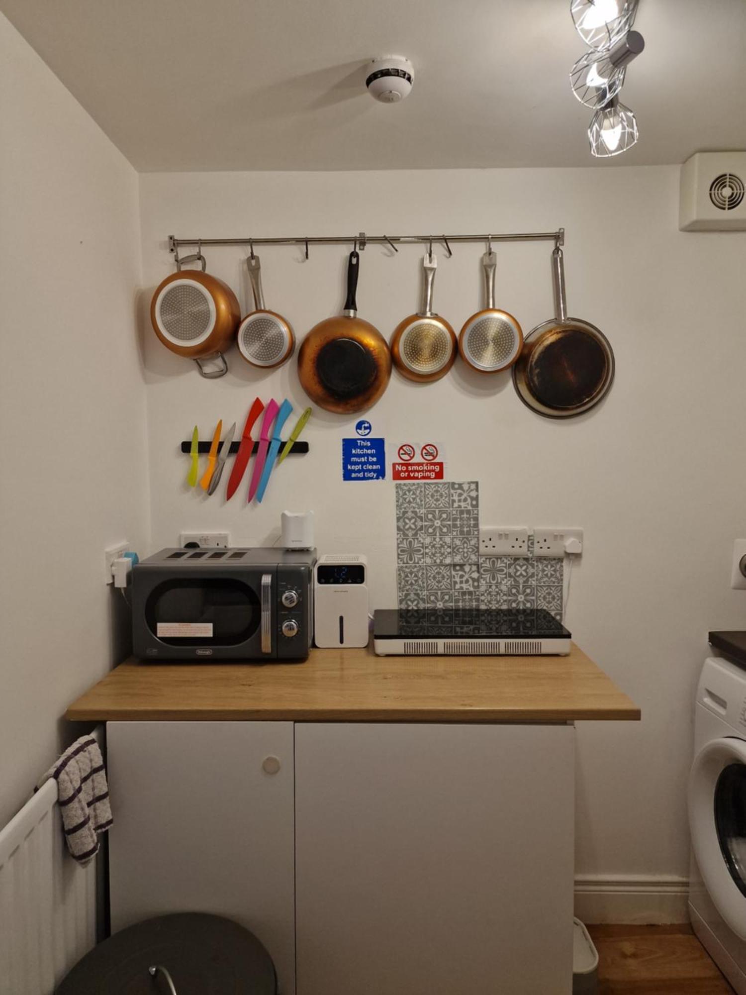 Auberge de jeunesse Aunty Katie'S House, Ni Tourist Board Certified & Located On The Main Oldpark Road To Belfast, With Free Continental Breakfast & Free Ultra Fast Sky Internet, Free Sky Sports & Free Sky Cinema, Self-Check In After 10Pm Gmt Extérieur photo